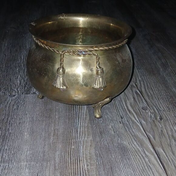 Hosley Vintage Solid Brass Pot Vase Hammered with Rope Detail, Boho, Planter - Picture 1 of 8